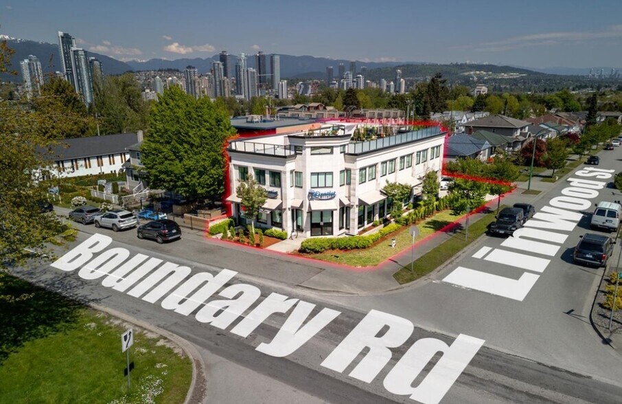 Primary Photo Of 3456 Boundary Rd, Vancouver Medical For Sale