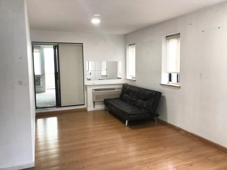 More Photos Of 4621 Little Neck Pky, Little Neck Office Residential For Sale