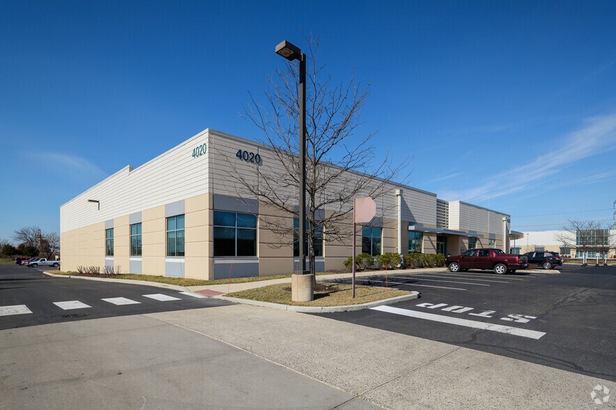 More Photos Of 4020 S 26th St, Philadelphia Light Manufacturing For Lease