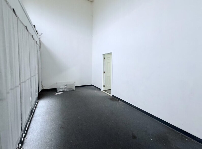 More Photos Of 2492 Technology Dr, Hayward Research And Development For Sale