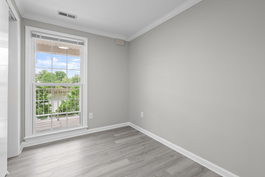 More Photos Of 9725 Lookout Pl, Gaithersburg Healthcare For Sale