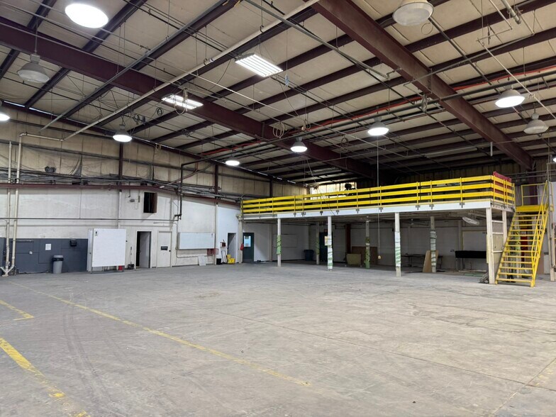 More Photos Of 601 Gil Harbin Industrial Blvd, Valdosta Manufacturing For Sale