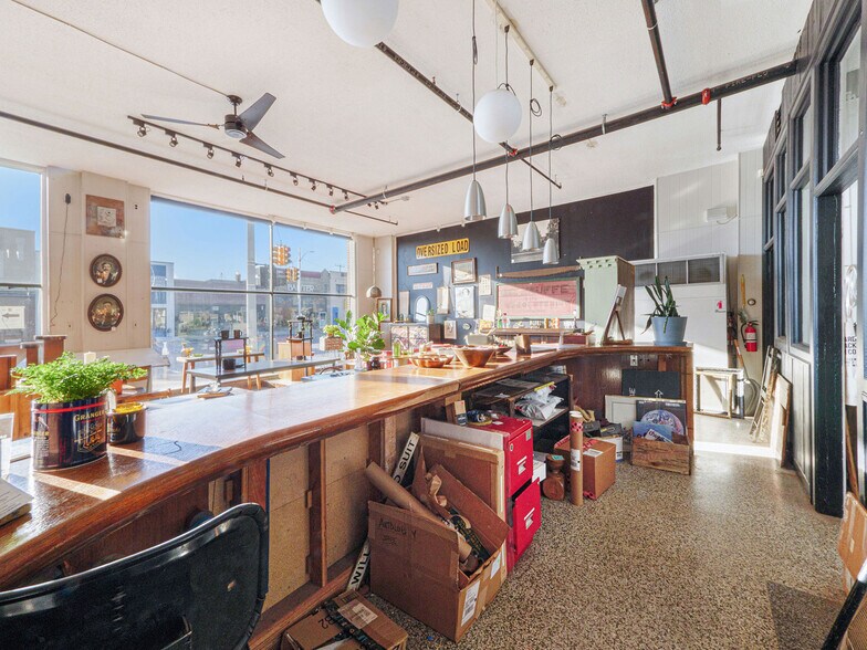 More Photos Of 11500 Joseph Campau St, Hamtramck Auto Dealership For Sale