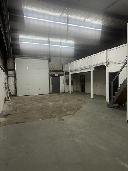 More Photos Of 4240 Lisa Dr, Tipp City Warehouse For Lease