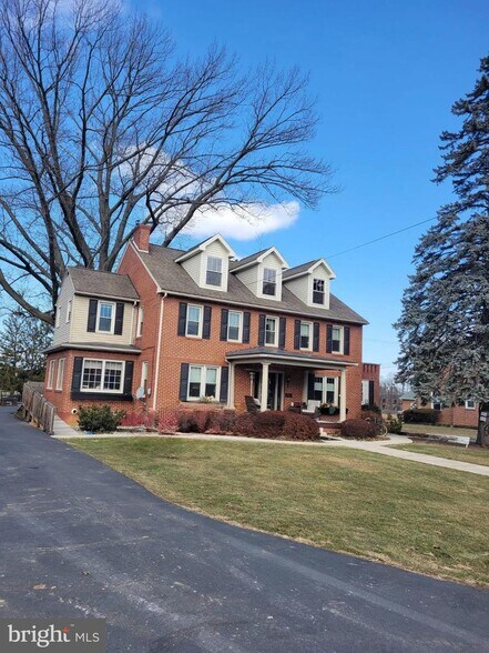 More Photos Of 835 W King St, Shippensburg Office For Sale