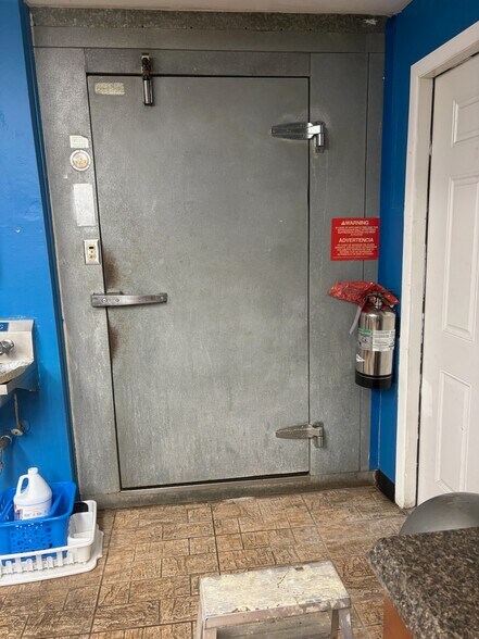 More Photos Of 547 High St, Daytona Beach Office For Sale