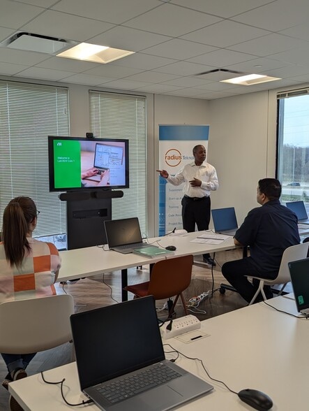 More Photos Of 1701 Golf Rd, Rolling Meadows Coworking Space