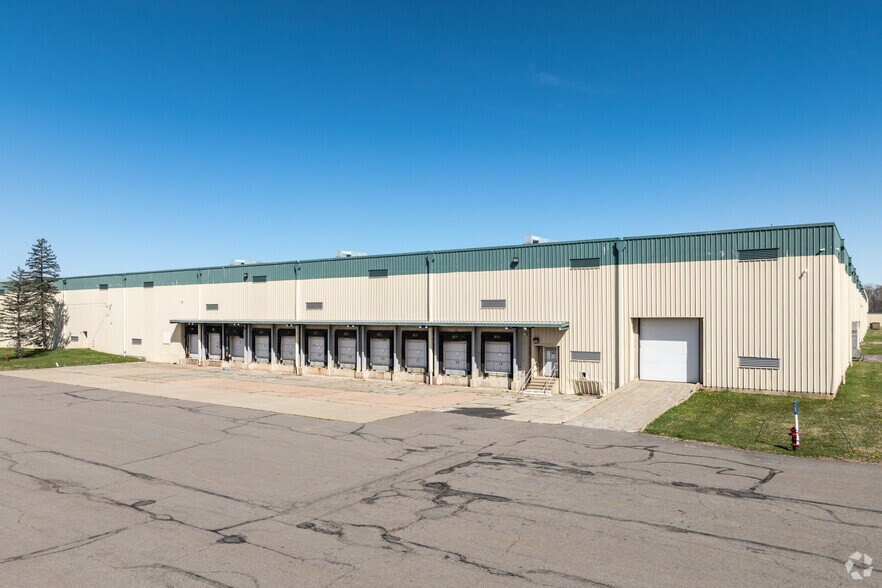More Photos Of 1 Parker Way, Mount Pocono Distribution For Lease