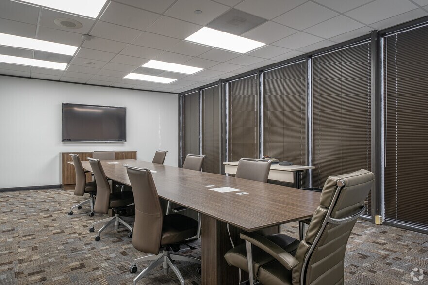 More Photos Of 333 N Sam Houston Pky E, Houston Office For Lease