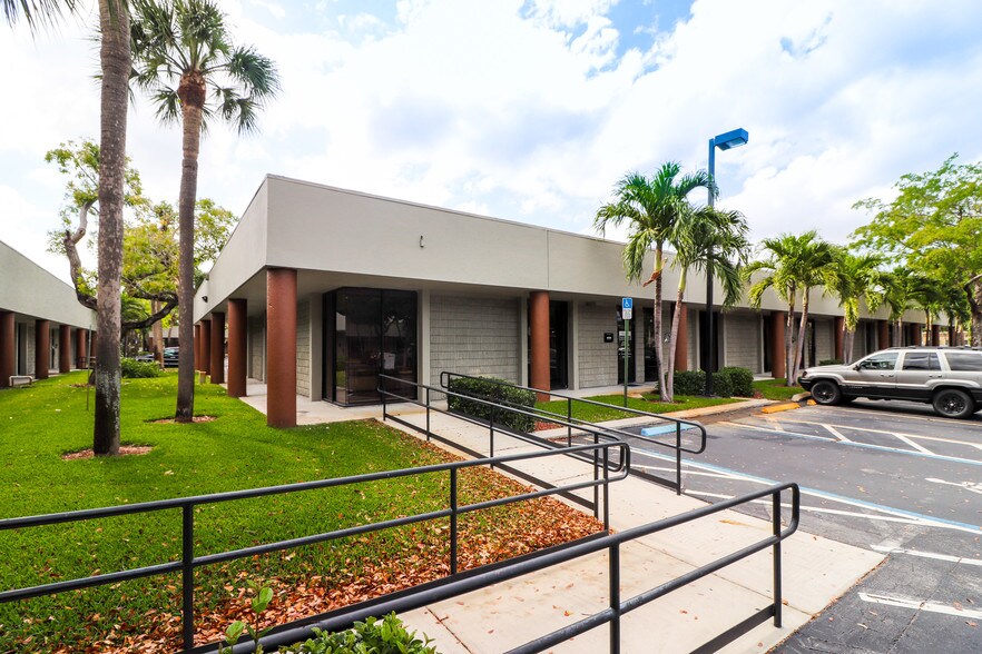 More Photos Of 2700 W Cypress Creek Rd, Fort Lauderdale Unknown For Lease