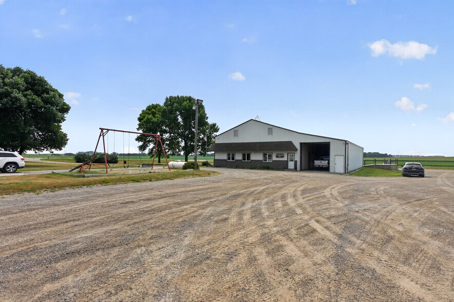 More Photos Of 43553 MN-28, Sauk Centre Warehouse For Sale