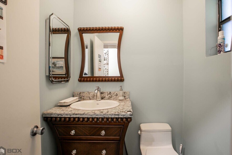 More Photos Of 3850 NW 2nd Ave, Boca Raton Showroom For Sale