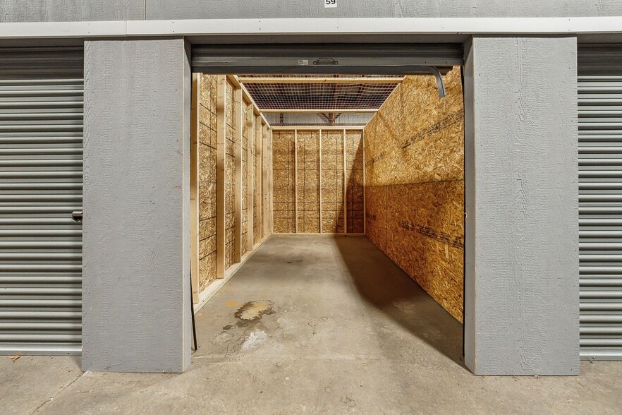 More Photos Of 14 North St, Oneonta Self Storage For Sale
