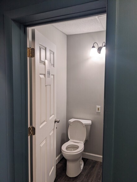 More Photos Of 485-487 Front St, Berea Office Residential For Sale