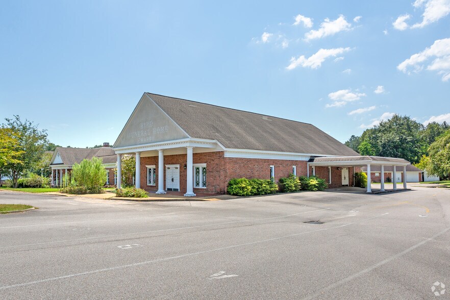 Primary Photo Of 3409 W Main St, Dothan Funeral Home For Sale