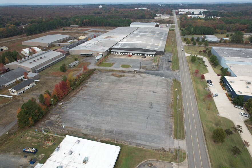 More Photos Of 1100 N Redmond Rd, Jacksonville Unknown For Lease