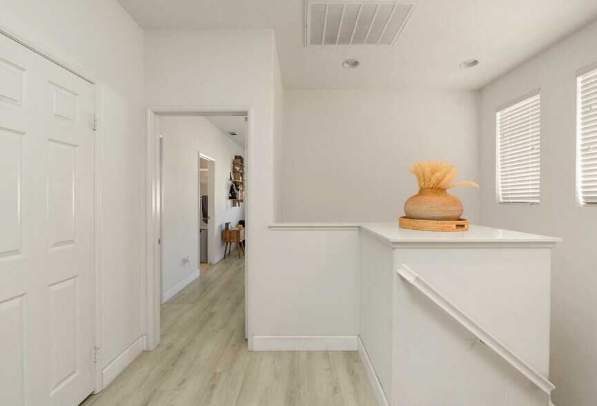 More Photos Of 10997 Cedarhurst Way, Riverside Multifamily For Sale