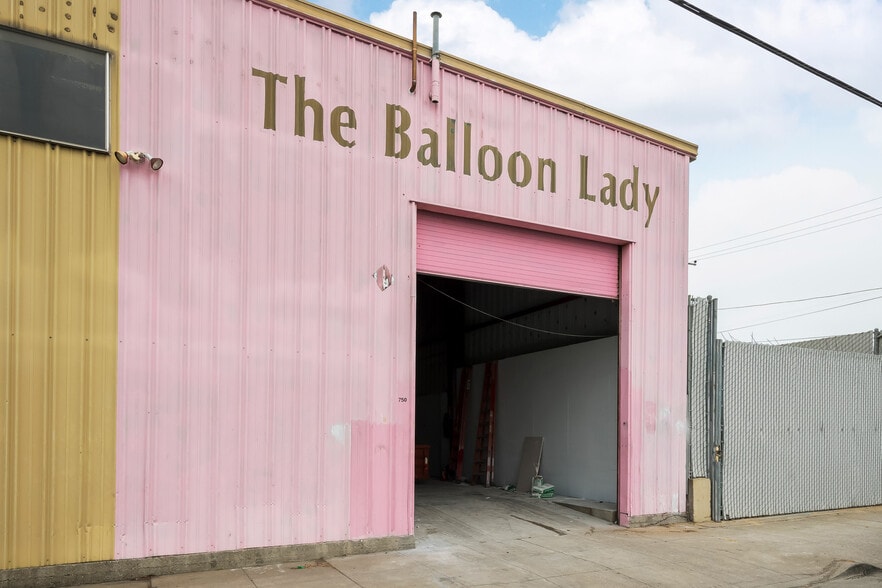 More Photos Of 750 24th St, San Francisco Warehouse For Lease