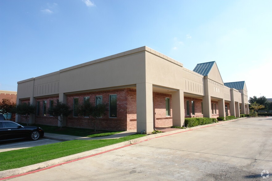 More Photos Of 2225 Avenue J, Arlington Office For Sale