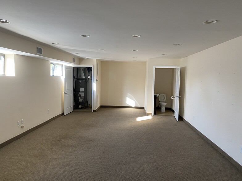 More Photos Of 205 Smithtown Blvd, Nesconset Office For Sale