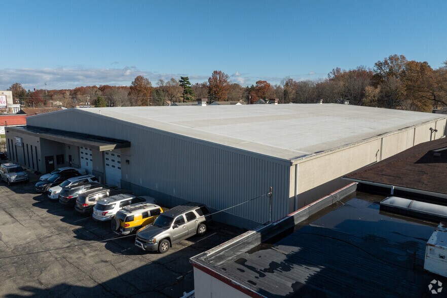 More Photos Of 3825 Belmont Ave, Youngstown Warehouse For Sale
