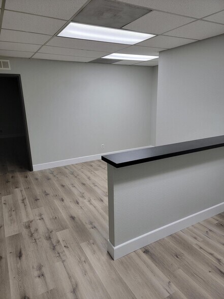 More Photos Of 2700-2730 N Temple Ave, Long Beach Light Manufacturing For Lease