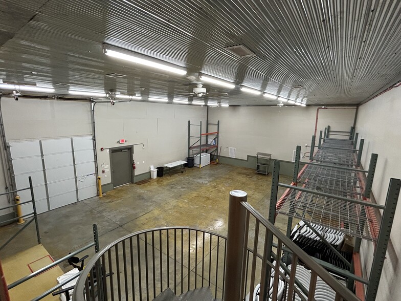 More Photos Of 74 E Hill St, Mount Juliet Office For Lease