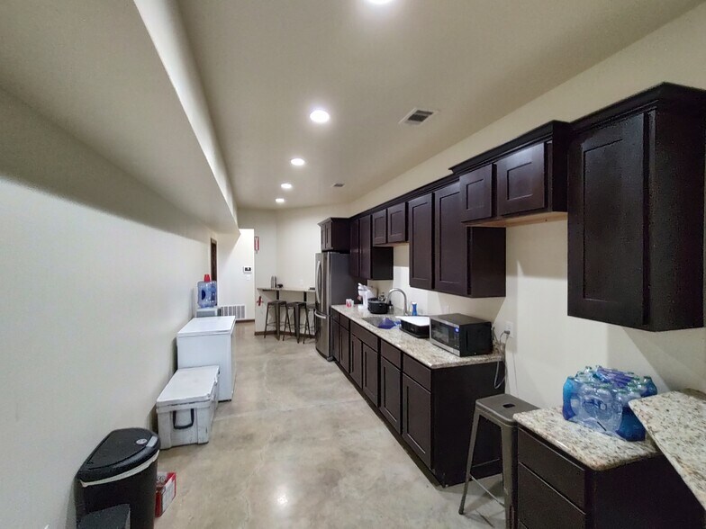 More Photos Of 1808 Coyote Ct, Carlsbad Warehouse For Sale