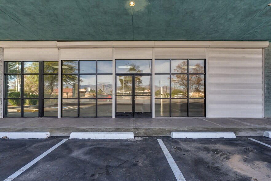 More Photos Of 6470 E 22nd St, Tucson Freestanding For Lease