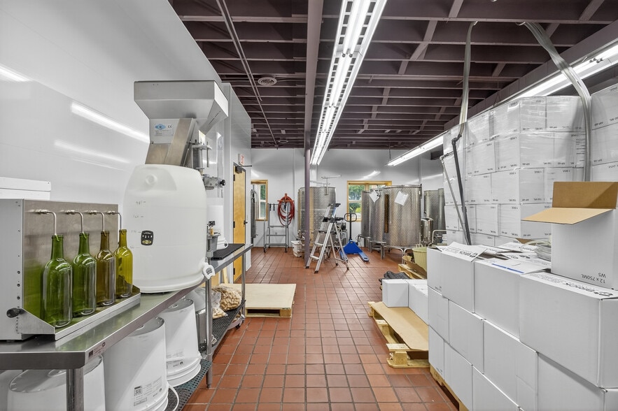 More Photos Of 1201 Water St, Stevens Point Storefront Retail Office For Sale