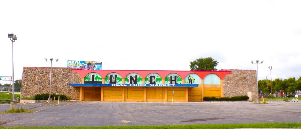 Primary Photo Of 4330 S Broadway, Saint Louis Freestanding For Sale