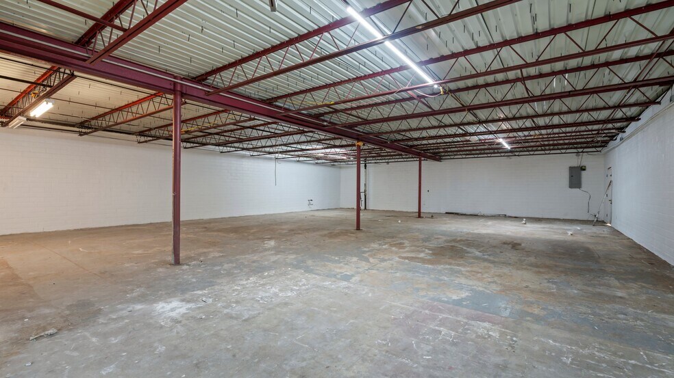 More Photos Of 3802 Hardy St, Houston Freestanding For Lease