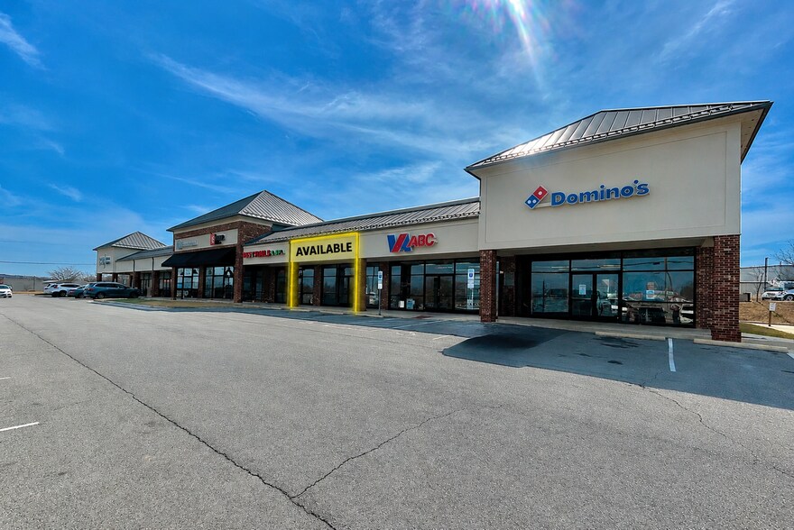 More Photos Of 14507-14569 Forest Rd, Forest Unknown For Lease