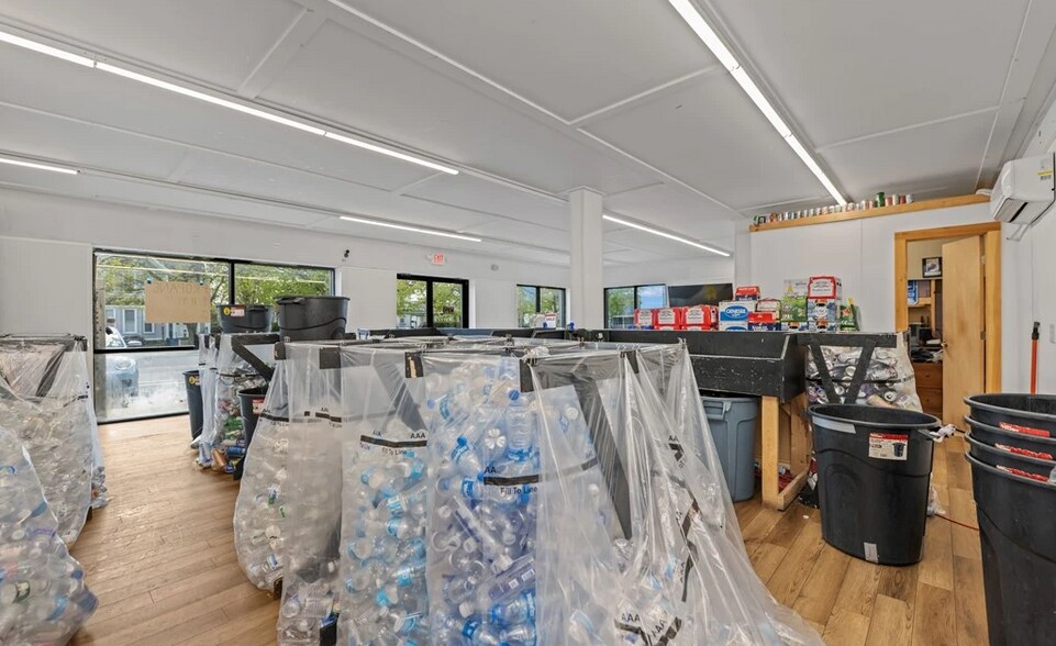 More Photos Of , Caledonia General Retail For Sale