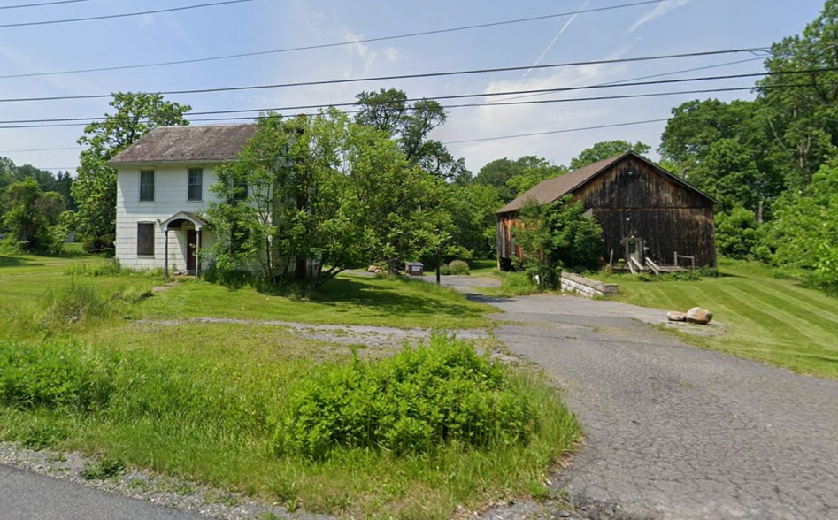 Primary Photo Of 981 Riverview Dr, Walnutport Storefront Retail Office For Sale