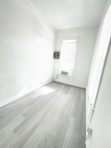 More Photos Of 205 S Grove St, Eustis Apartments For Sale