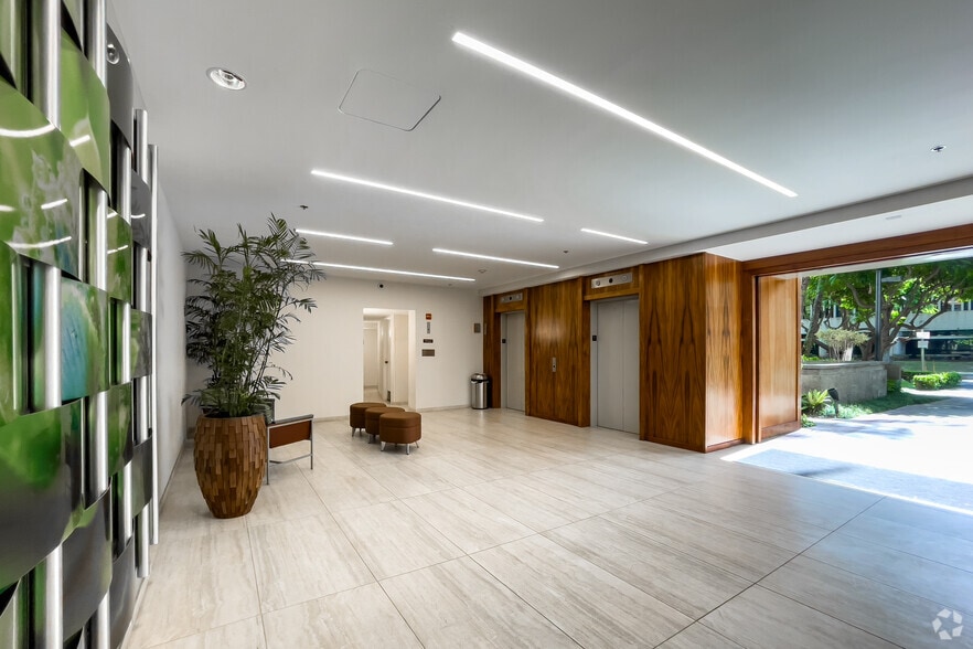 More Photos Of 707 Richards St, Honolulu Unknown For Lease