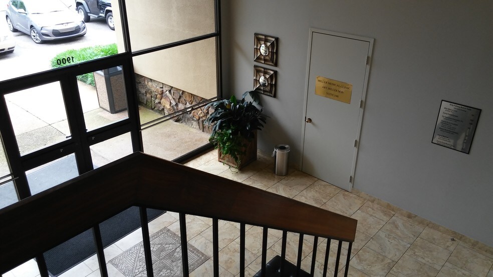 More Photos Of 1900 Kirby Pky, Germantown Medical For Sale