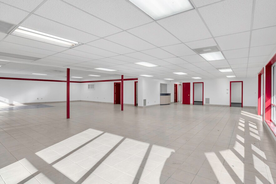 More Photos Of 253 Greenfield Rd, South Deerfield Auto Dealership For Sale