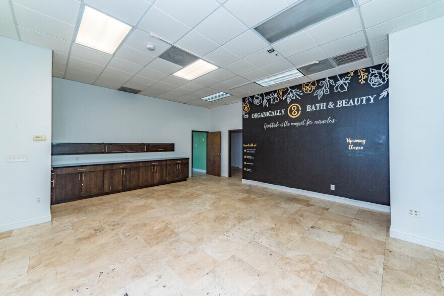 More Photos Of 11800-11874 Wurzbach Rd, San Antonio Unknown For Lease