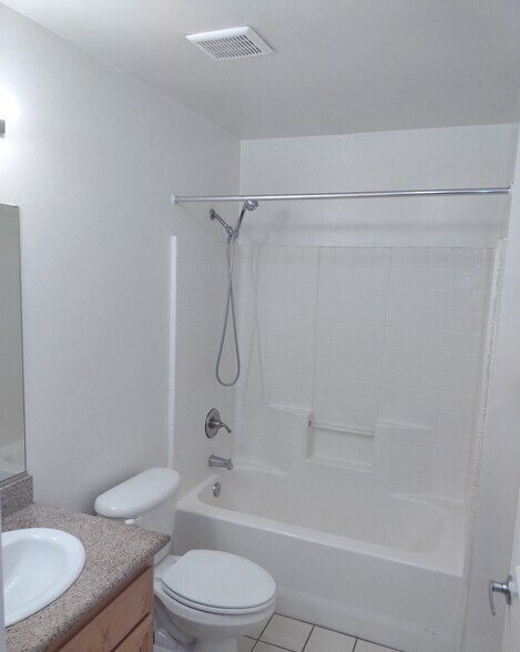 More Photos Of 331 Pacheco Rd, Bakersfield Apartments For Sale