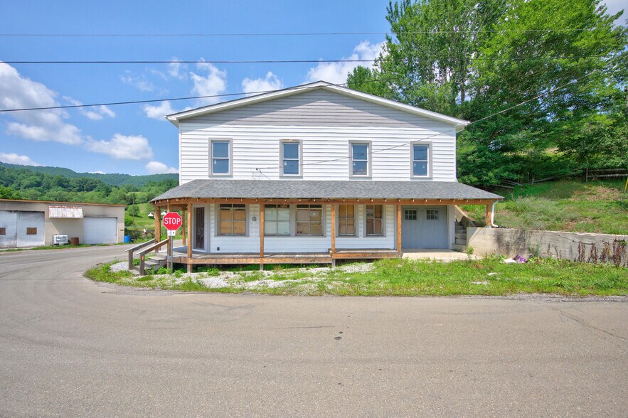 More Photos Of 11 Mount Zion Rd, Elk Creek Freestanding For Sale