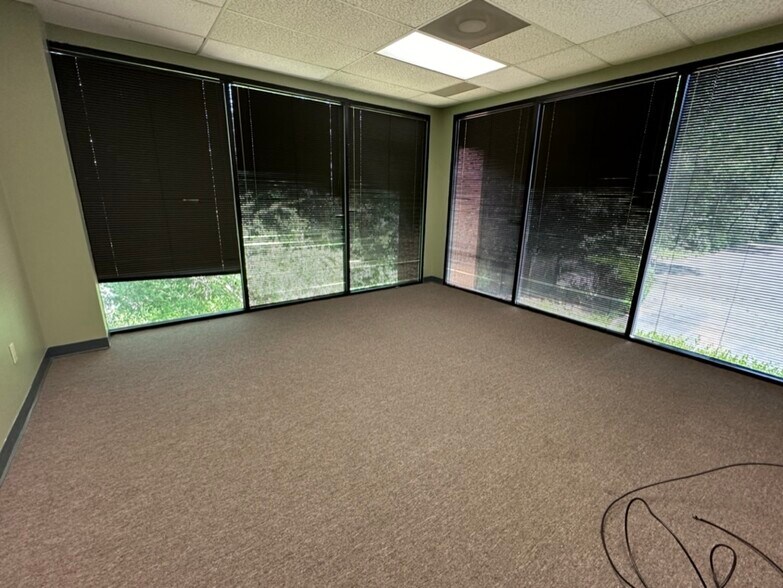 More Photos Of 2799 Lawrenceville Hwy, Decatur Office For Lease
