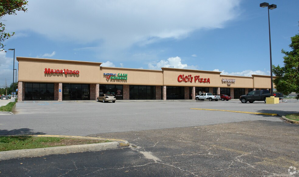 More Photos Of 3501 Chateau Blvd, Kenner Freestanding For Lease