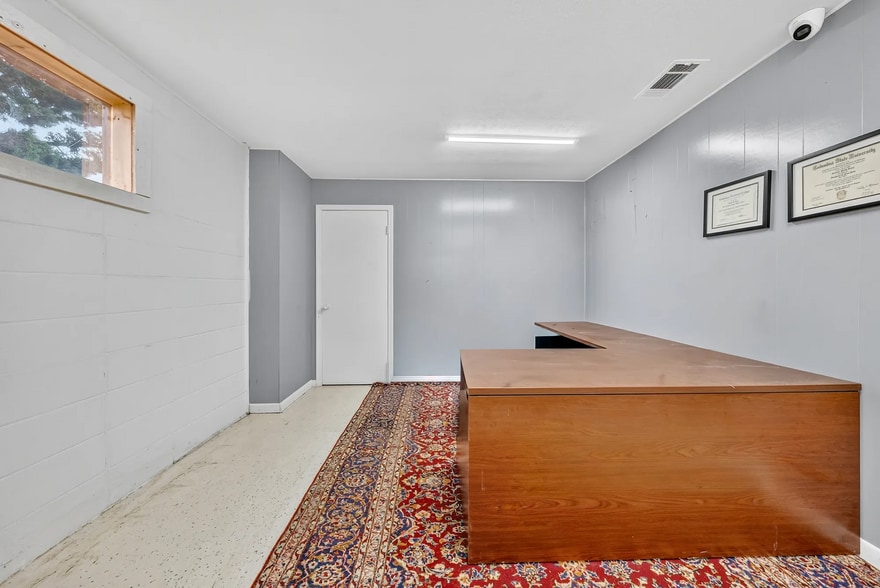 More Photos Of 1302-1308 Talbotton Rd, Columbus Flex For Sale