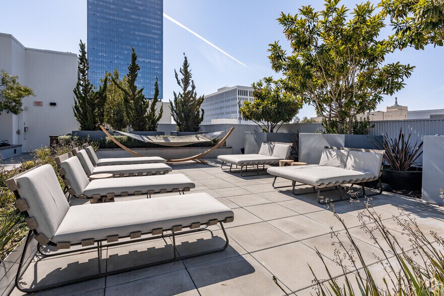 More Photos Of 1120 W 6th St, Los Angeles Apartments For Lease