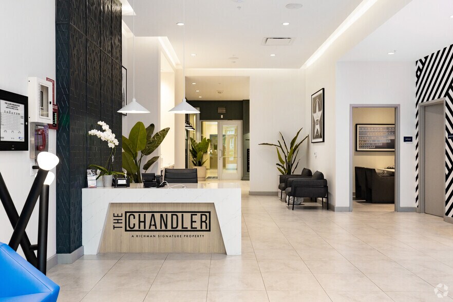 More Photos Of 11311 Chandler Blvd, North Hollywood Apartments For Lease