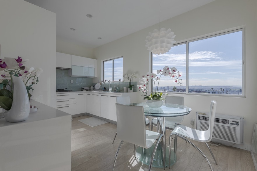 More Photos Of 1214 N Clark St, West Hollywood Apartments For Sale