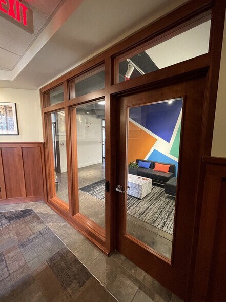 More Photos Of 42 S Washington St, Rochester Office Residential For Lease