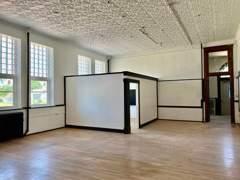 More Photos Of 1548 Reid Ave, Lorain Multifamily For Sale